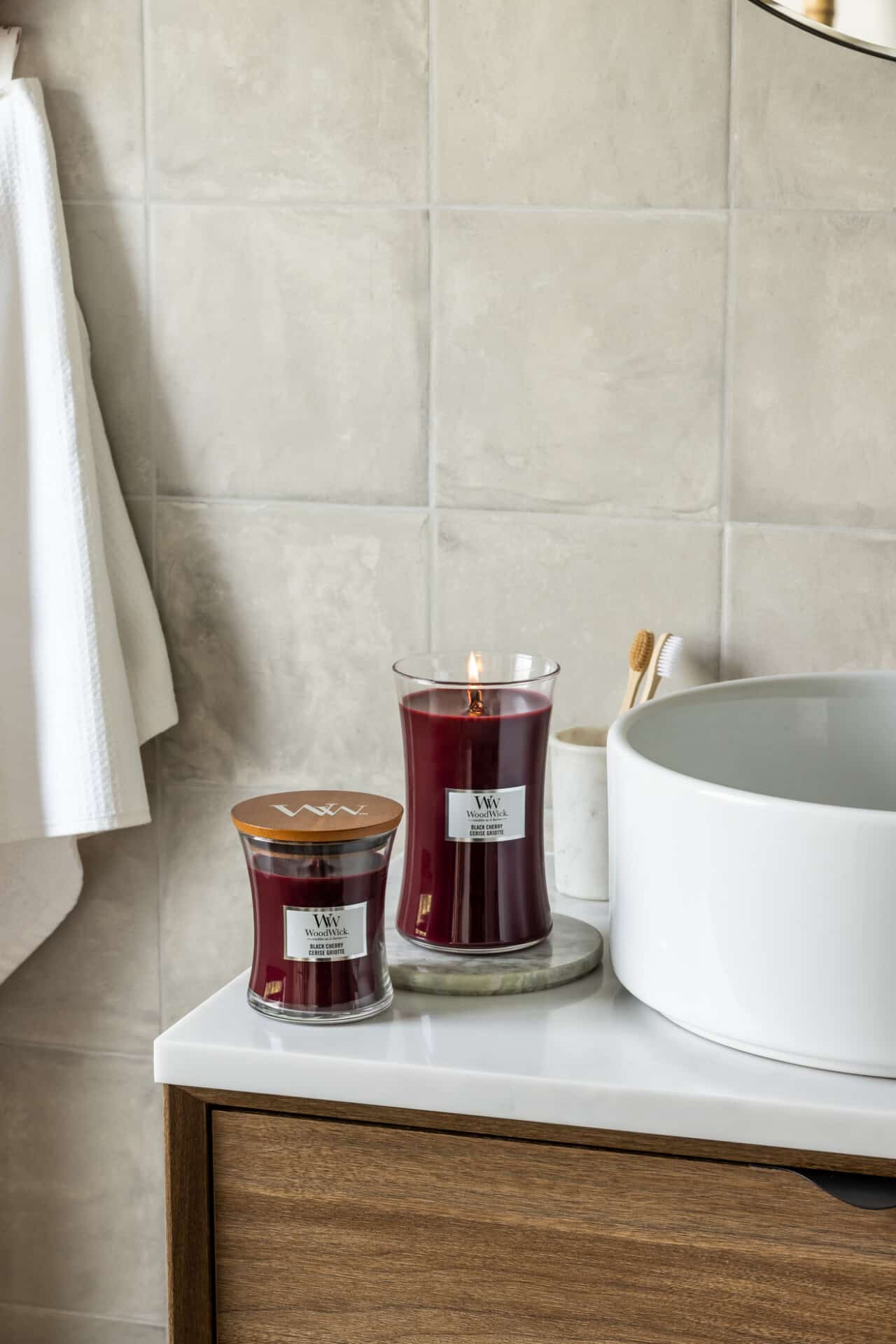 Black Cherry - Medium Hourglass - Bild 8