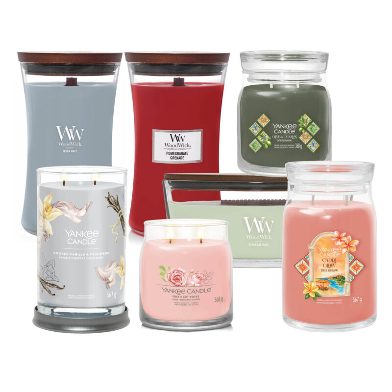 Flera doftljus från WoodWick och Yankee Candle i olika färger och storlekar.