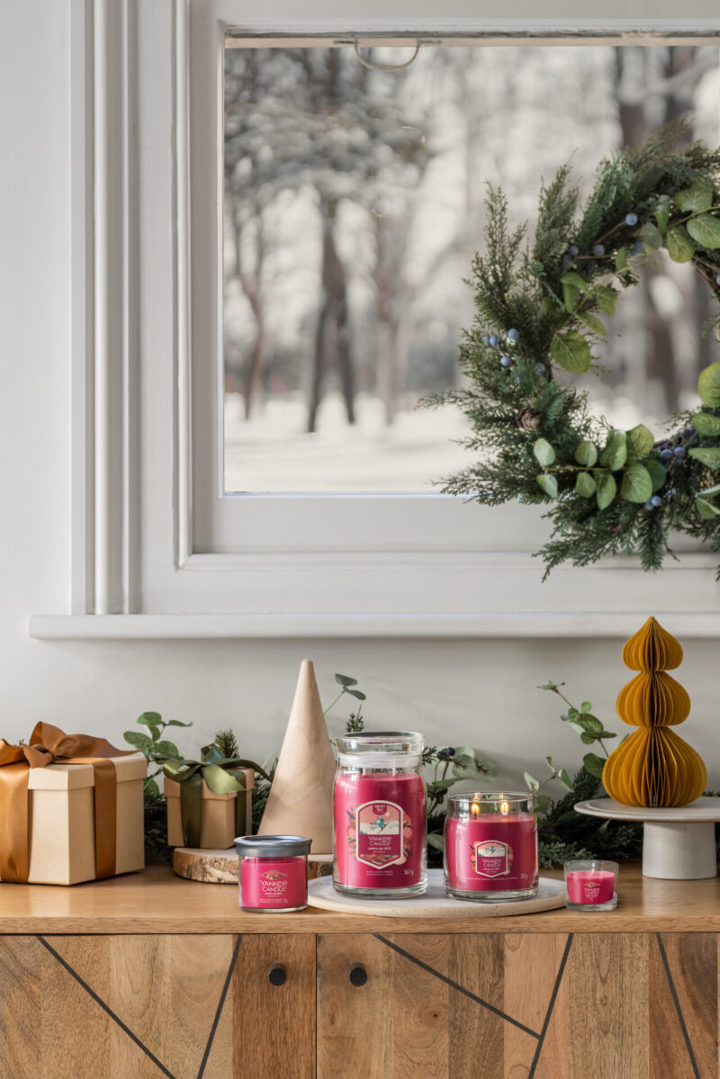 Alternative view of Santa On Skis - Signature Small Tumbler